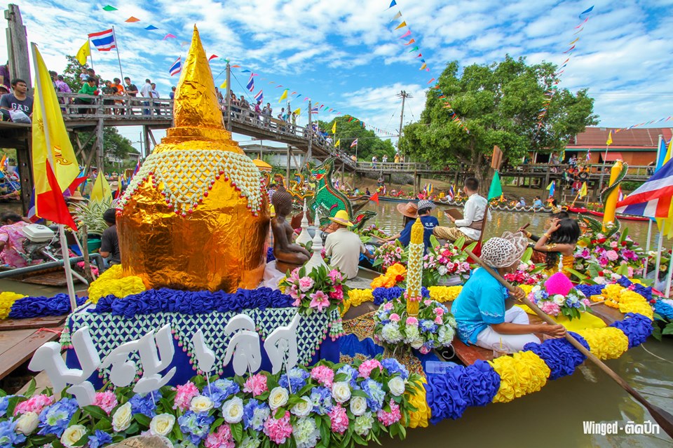 เที่ยวงานบุญ แห่เทียนพรรษาทางน้ำ ณ คลองลาดชะโด อยุธยา