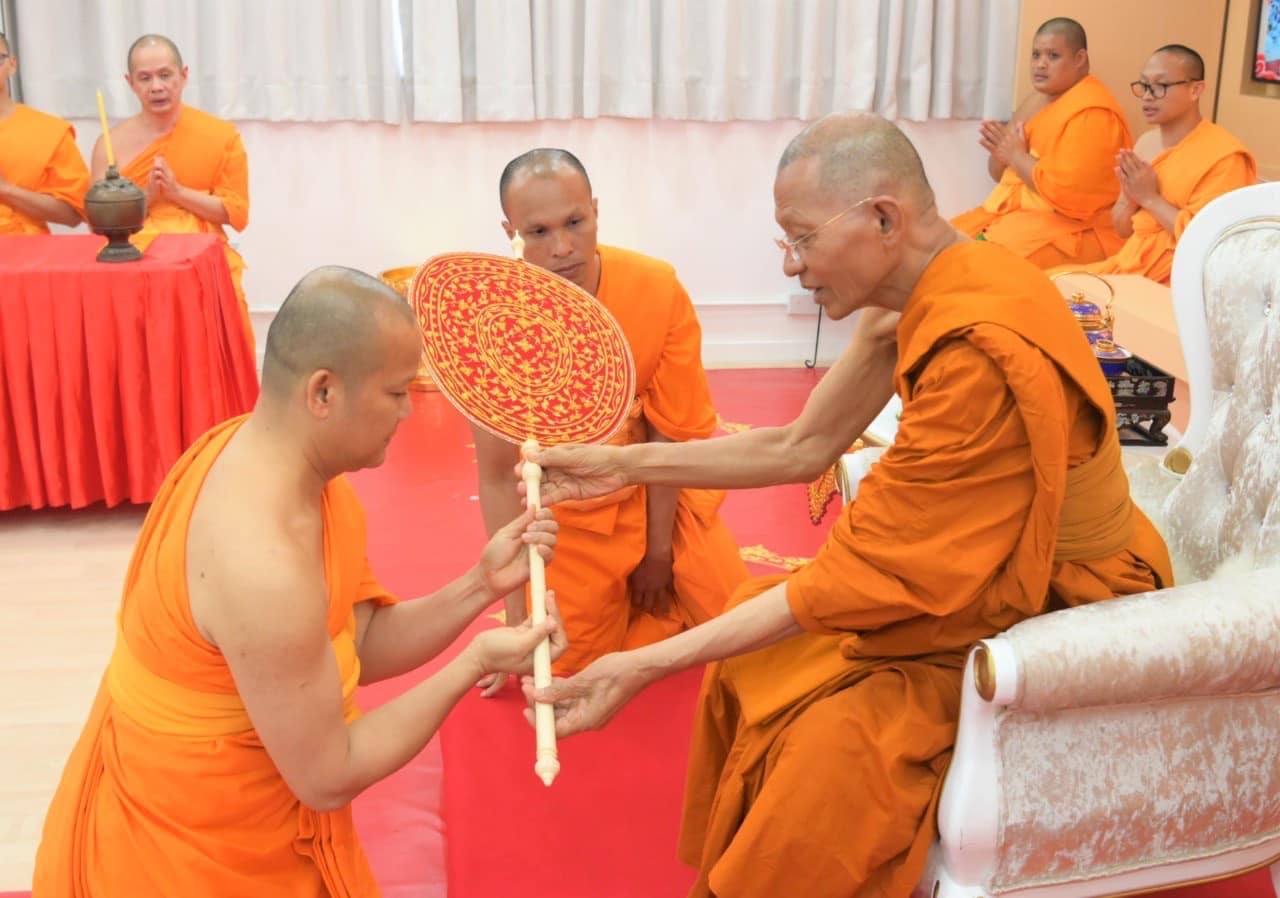 พระเดชพระคุณพระพรหมดิลก (เอื้อน หาสธมฺโม)  แต่งตั้งฐานานุกรม เจ้าอาวาสวัดพระธรรมกายฮ่องกง