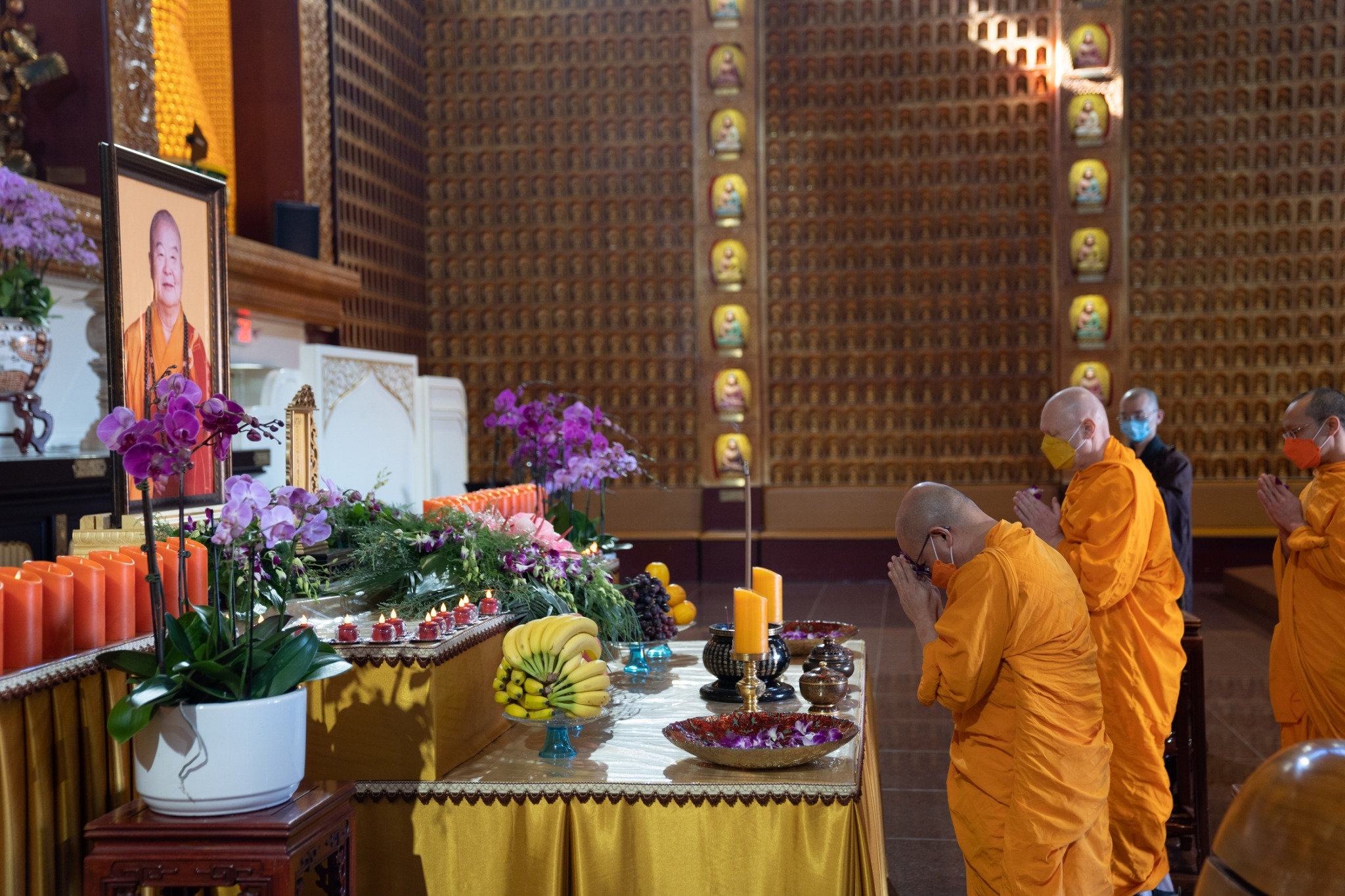 หมู่คณะวัดพระธรรมกายแคลิฟอร์เนีย ร่วมแสดงความอาลัยต่อการมรณภาพของพระธรรมาจารย์ซิงหวิน
