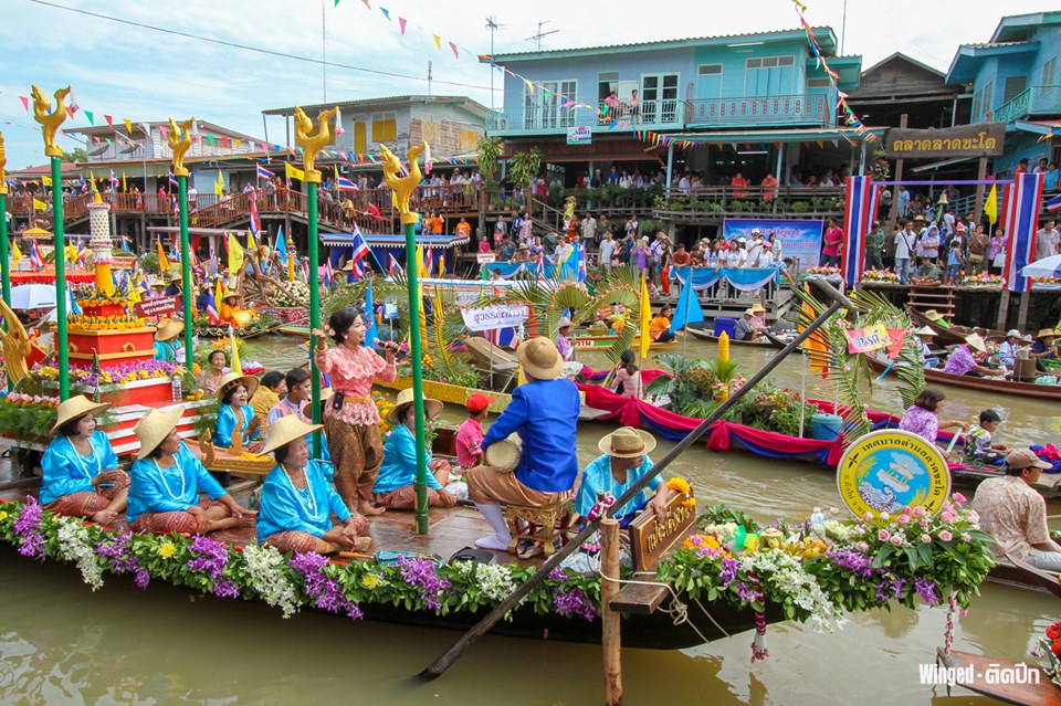 เที่ยวงานบุญ แห่เทียนพรรษาทางน้ำ ณ คลองลาดชะโด อยุธยา