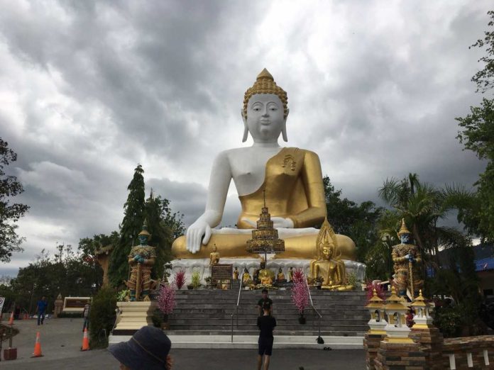 เที่ยวงานบุญประเพณี  “เตียวขึ้นดอยคำ”