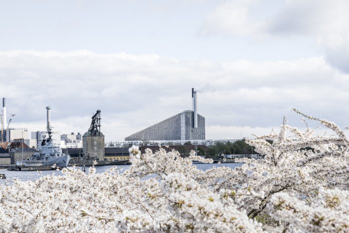 โรงไฟฟ้าขยะเดนมาร์ก ‘CopenHill’ ดีต่อสิ่งแวดล้อม