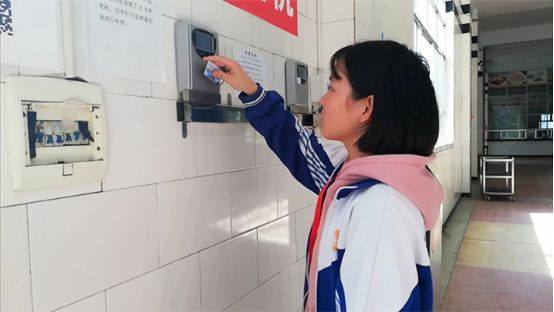 ชาวเน็ตแห่ชม! โรงเรียนมัธยมจีน คืนกำไรค่าอาหารให้นักเรียนทุกคน