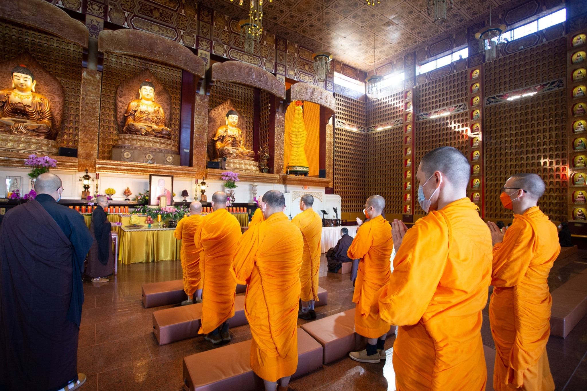 หมู่คณะวัดพระธรรมกายแคลิฟอร์เนีย ร่วมแสดงความอาลัยต่อการมรณภาพของพระธรรมาจารย์ซิงหวิน