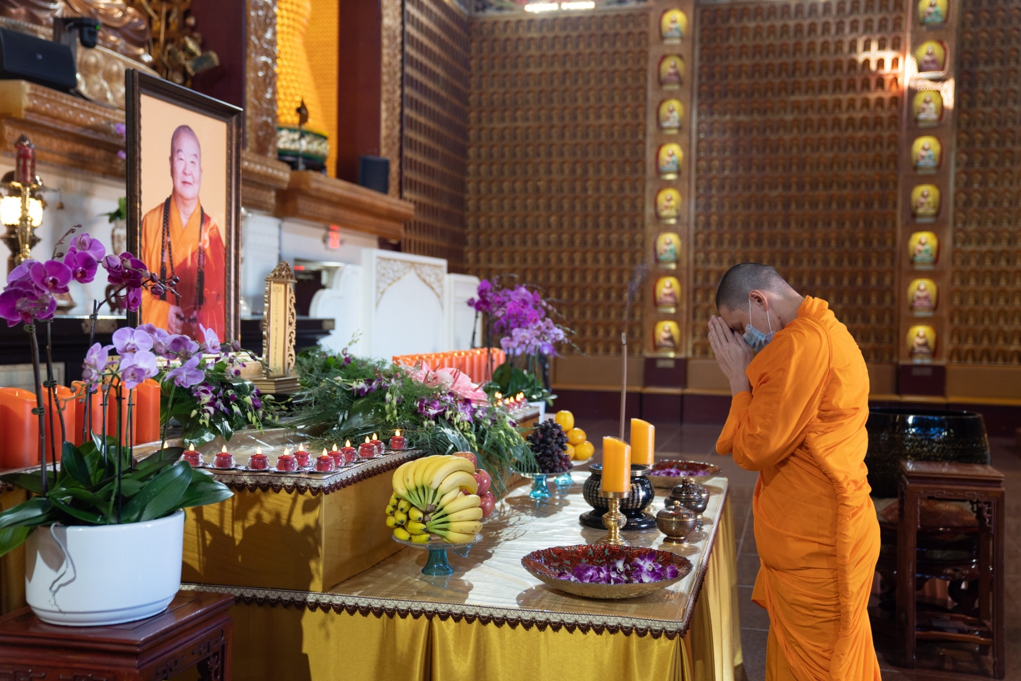หมู่คณะวัดพระธรรมกายแคลิฟอร์เนีย ร่วมแสดงความอาลัยต่อการมรณภาพของพระธรรมาจารย์ซิงหวิน