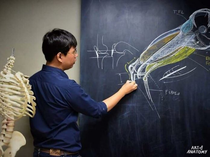 ต่างชาติว้าว เห็นห้องเรียนวาดภาพ “ร่างกายมนุษย์” ของไทย ดังไกลต่างแดน