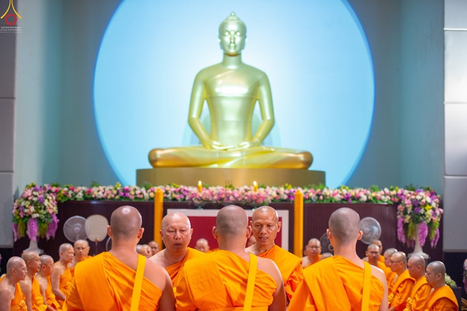 วัดพระธรรมกายจัดพิธีอุปสมบทอุทิศชีวิตสามเณร 14 รูป วันวิสาขบูชา