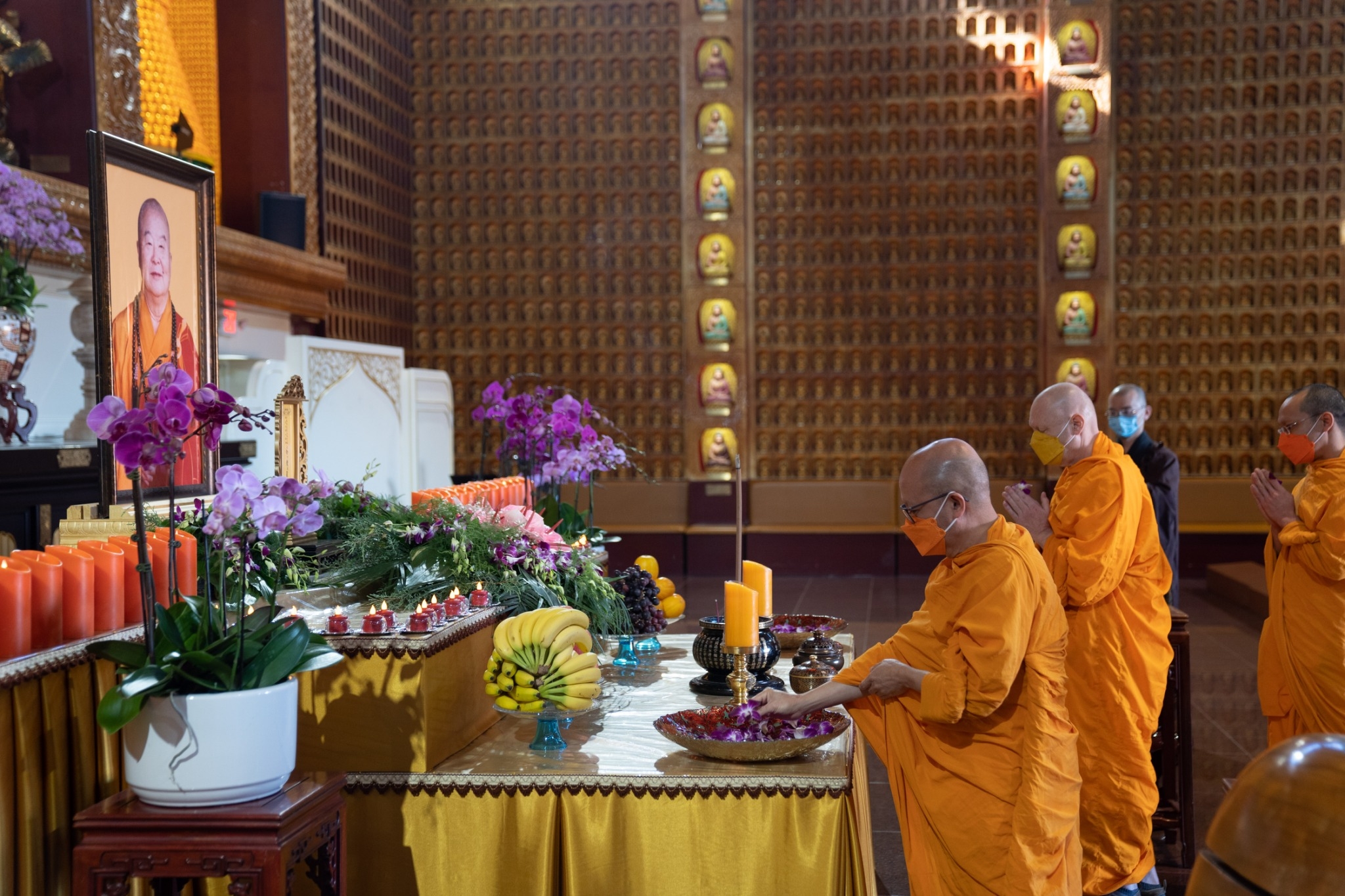 หมู่คณะวัดพระธรรมกายแคลิฟอร์เนีย ร่วมแสดงความอาลัยต่อการมรณภาพของพระธรรมาจารย์ซิงหวิน